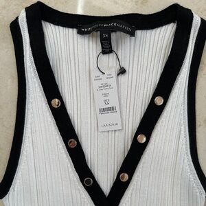 NWT White House Black Market Cute Ribbed Top - Size XS